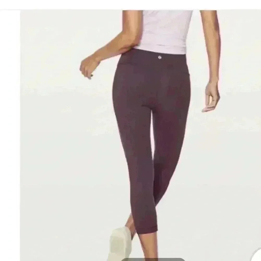 LULULEMON ATHLETICA Wunder Under Crop in Black Cherry - Picture 2 of 6